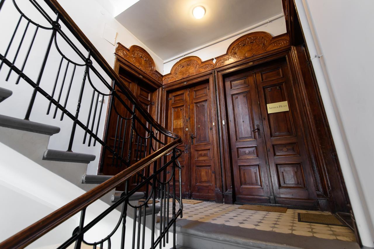 Constitution Square Rooms Варшава Екстериор снимка
