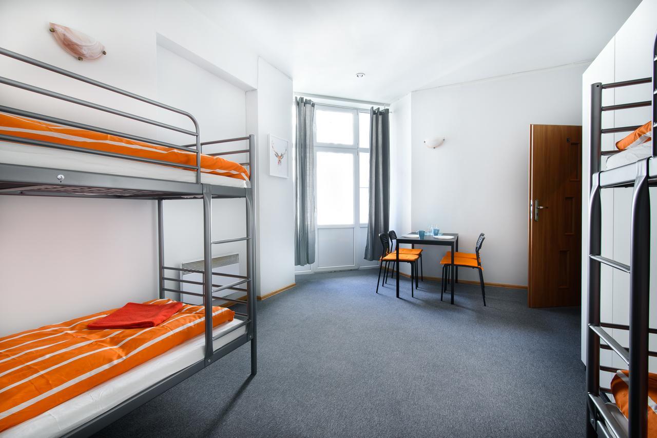 Constitution Square Rooms Варшава Екстериор снимка